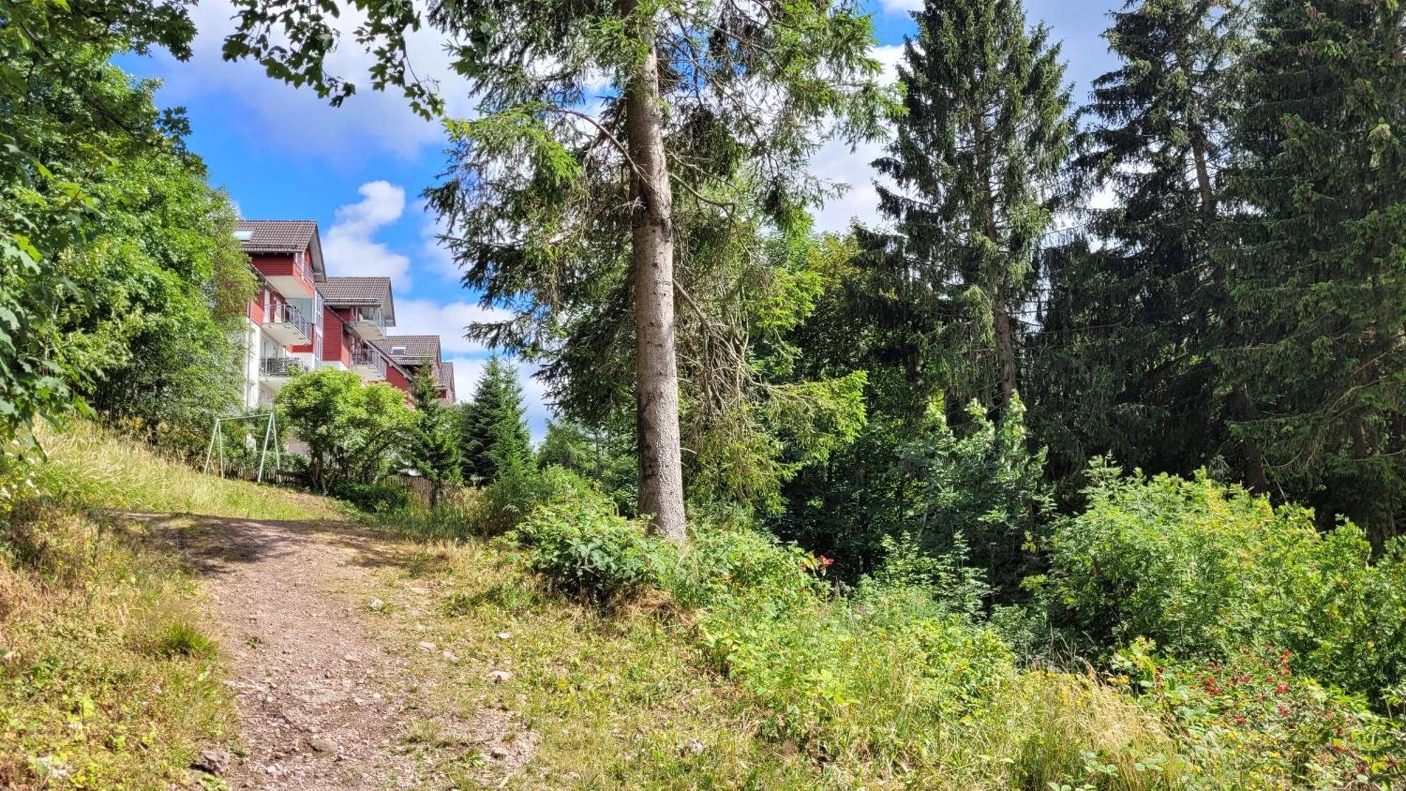 Wohlfuehl-Ferienwohnung Mit Tiefgarage Im Gruenen Oberhof  Exterior photo