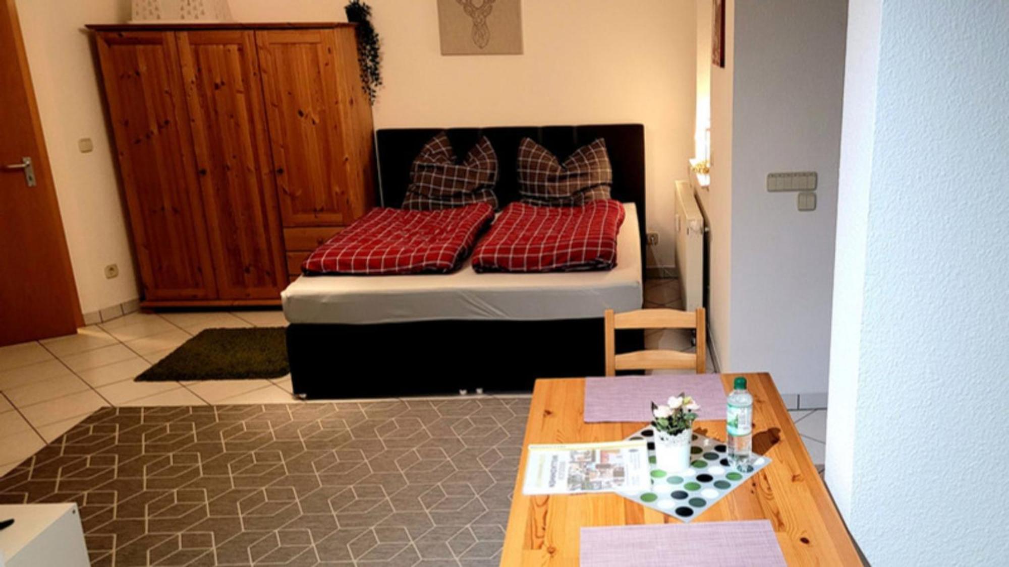 Wohlfuehl-Ferienwohnung Mit Tiefgarage Im Gruenen Oberhof  Exterior photo